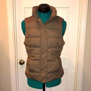 Cute as heck like new puffy vest